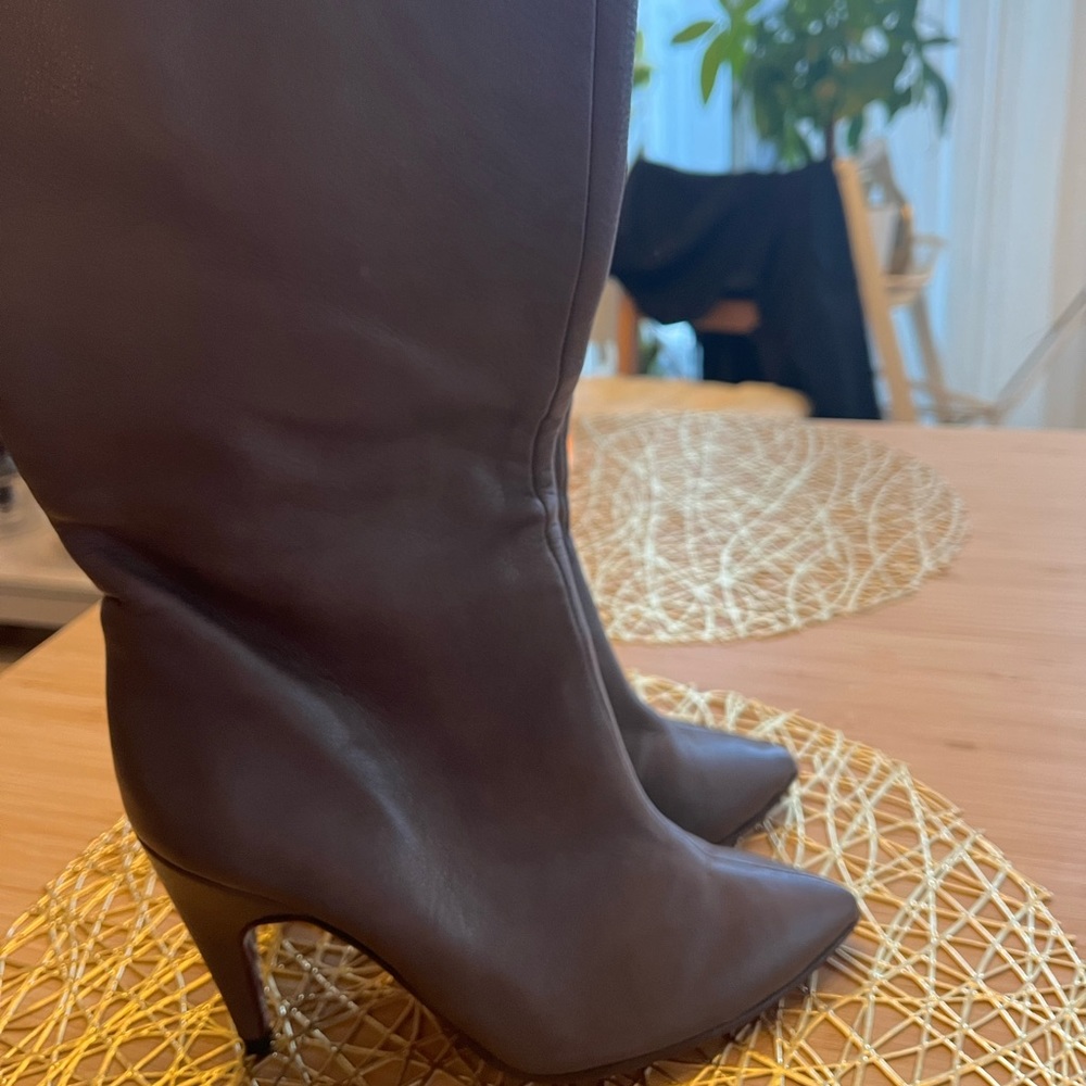 Genuine leather boots